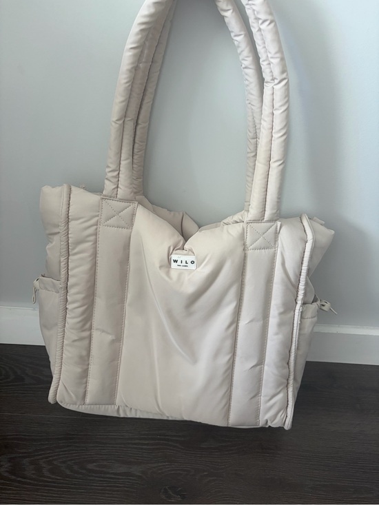 Wilo The Label Handbags - WILO Cream Quilted Tote Bag with Padded Straps